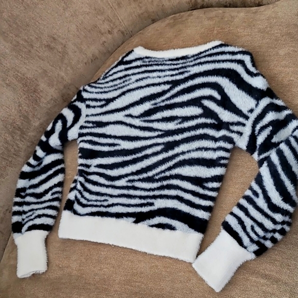 Express Sweater NWOT - Picture 7 of 13
